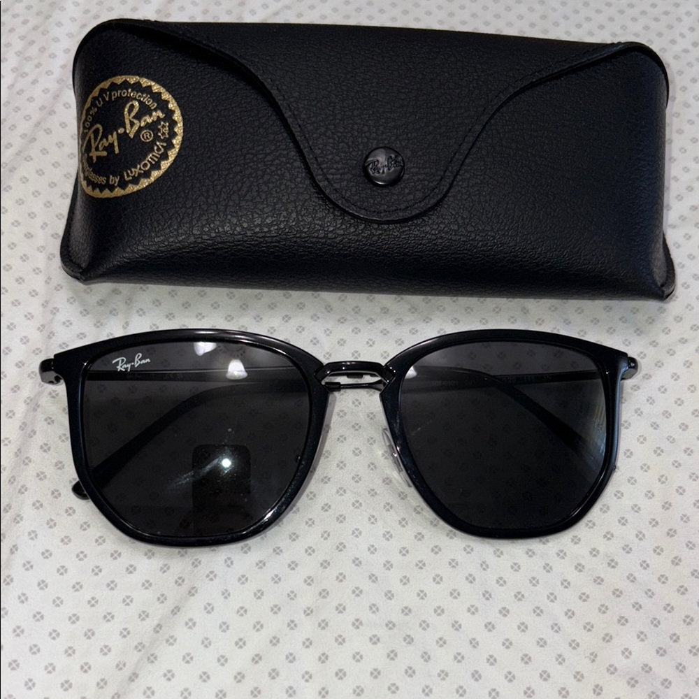 Ray-Ban Black ‘trend’ sunglasses